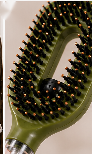 Brosse à Cheveux 2-en-1 avec Vaporisateur